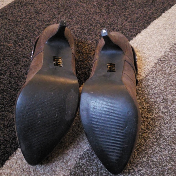 Heels - Picture 2 of 3